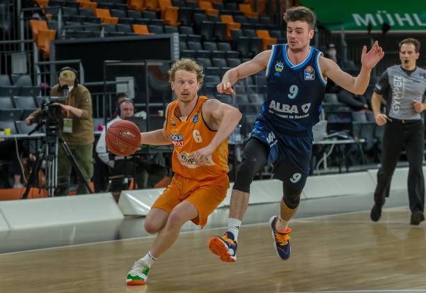 铆足了劲要 铆足了劲要