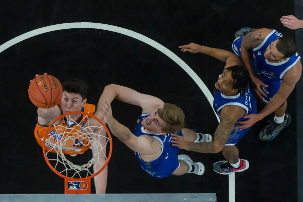 告别赛场的 告别赛场的